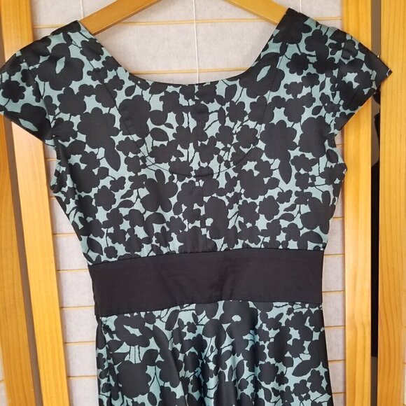 Armani Size 2 Cocktail Dress Formal Satin Mini Dress - Picture 4 of 9